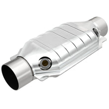 Load image into Gallery viewer, MagnaFlow Universal Catalytic Converter 3 Dual O2 Boss
