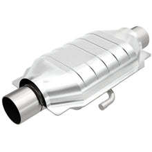 Load image into Gallery viewer, MagnaFlow Universal Catalytic Converter 3 W/Air