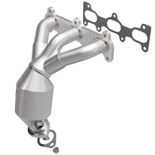Load image into Gallery viewer, MagnaFlow Direct Fit Catalytic Converter 02-06 Hyun/Kia 2.7 frt OEM