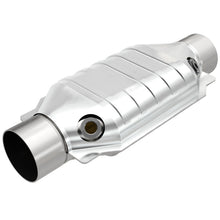Load image into Gallery viewer, MagnaFlow Universal Catalytic Converter 3 Dual O2 Boss