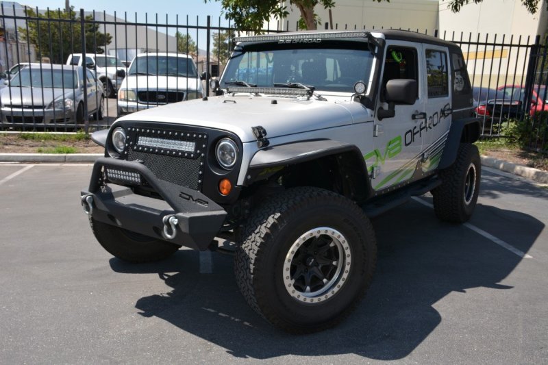 DV8 Offroad 07-18 Jeep Wrangler JK Mesh LED Grill w/o Light - Black