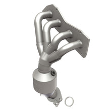 Load image into Gallery viewer, MagnaFlow Direct Fit Catalytic Converter 09 Toyota Venza 2.7L