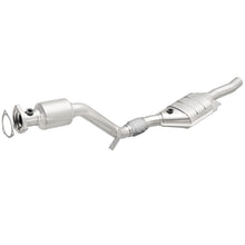 Load image into Gallery viewer, MagnaFlow Direct Fit Catalytic Converter 03 Volkswagen Passat 2.8L