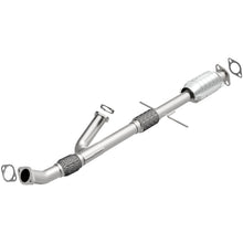 Load image into Gallery viewer, MagnaFlow Direct Fit Catalytic Converter 00-01 Hyundai Sonata 2.5L