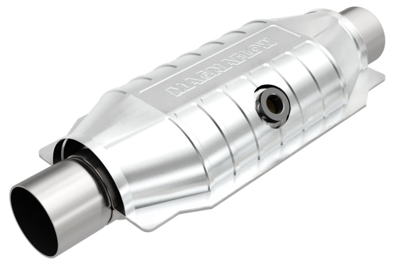 MagnaFlow Universal Catalytic Converter 2.50 Mid O2 Rear