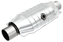 Load image into Gallery viewer, MagnaFlow Universal Catalytic Converter 2.50 Mid O2 Rear
