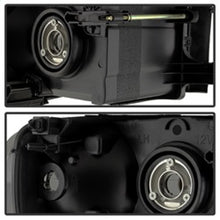 Load image into Gallery viewer, xTune Dodge Ram 1500 02-05 Amber Crystal Headlights HD-JH-DR02-AM-BSM