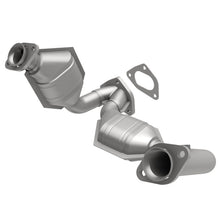 Load image into Gallery viewer, MagnaFlow Direct Fit Catalytic Converter98-00 Ranger 3.0/4.0L Fron