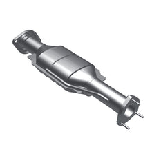 Load image into Gallery viewer, MagnaFlow Direct Fit Catalytic Converter 00-04 Jeep Wrangler 4.0L Rear/2.4L/2.5L