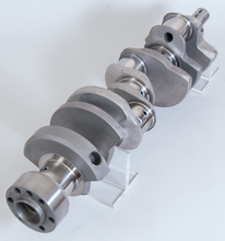Load image into Gallery viewer, Eagle Chevrolet 305/350 Small Block 1pc Rear Seal 3in Stroke Internal Balance Cast Crank Shaft