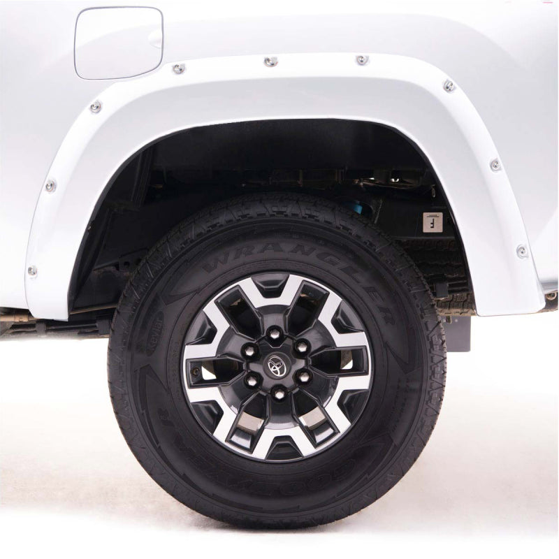 EGR 14+ Chev Silverado 5ft Bed Bolt-On Look Color Match Fender Flares - Set - Summit White