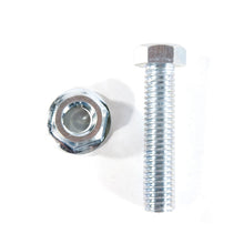 Load image into Gallery viewer, Curt 98-08 Subaru Forester Class 2 Trailer Hitch w/1-1/4in Receiver BOXED