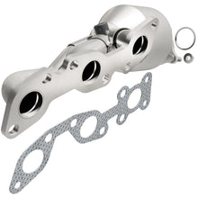 Load image into Gallery viewer, MagnaFlow Direct Fit Catalytic Converter 01-04 Nissan Frontier Passenger Side Manifold