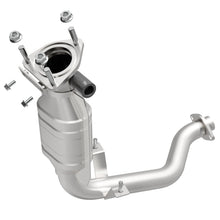 Load image into Gallery viewer, MagnaFlow Direct Fit Catalytic Converter 01-04 Ford Escape