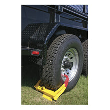 Load image into Gallery viewer, Curt Wheel Chock Lock (Yellow Powder Coat)